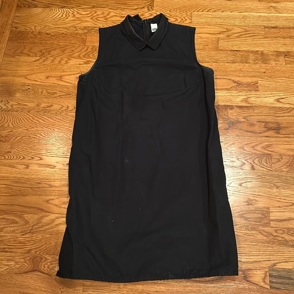 Gap black dress